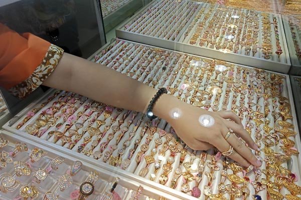 Harga Emas Perhiasan Naik, Inflasi Oktober Menyentuh 0,28 Persen