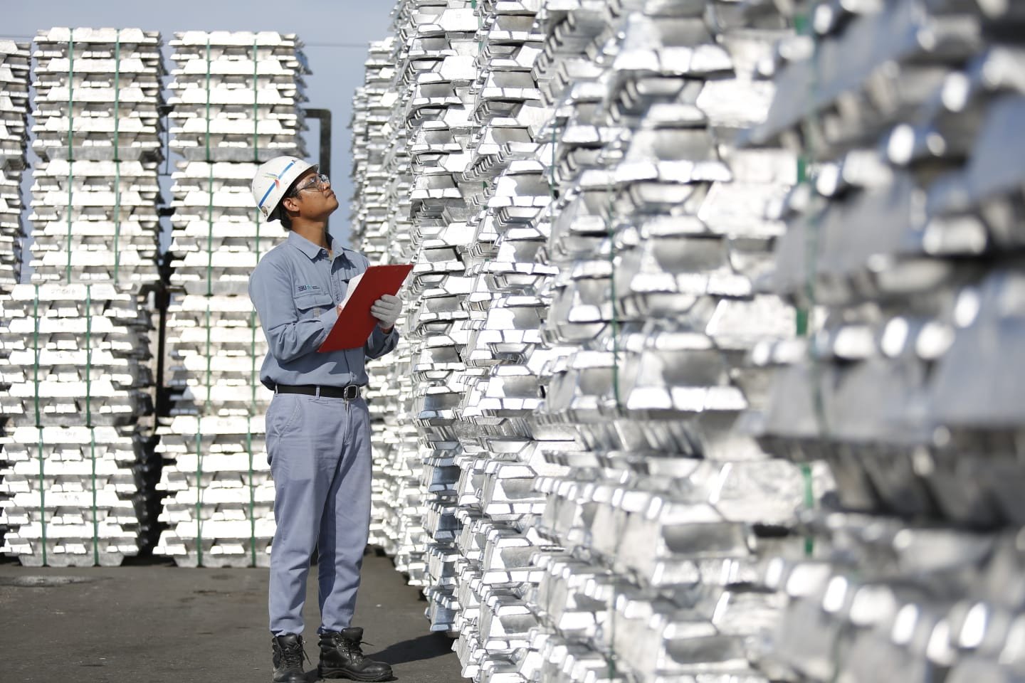 INALUM dan MIND ID Perkuat Rantai Pasok Aluminium Indonesia bagi Kendaraan Listrik Dunia