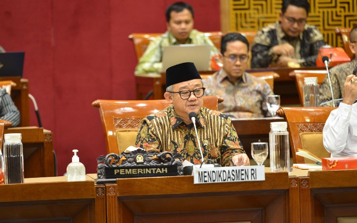 Program Revitalisasi Sekolah Capai 99 Persen, Mendikdasmen Sampaikan ke Prabowo