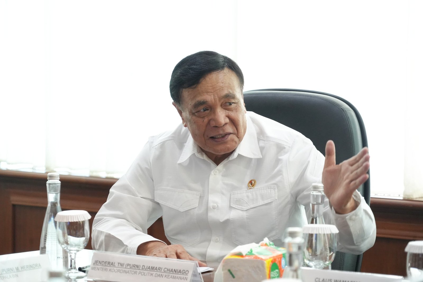 Menko Polkam Apresiasi Peran Personel Antar Logistik Melalui Jalur Udara