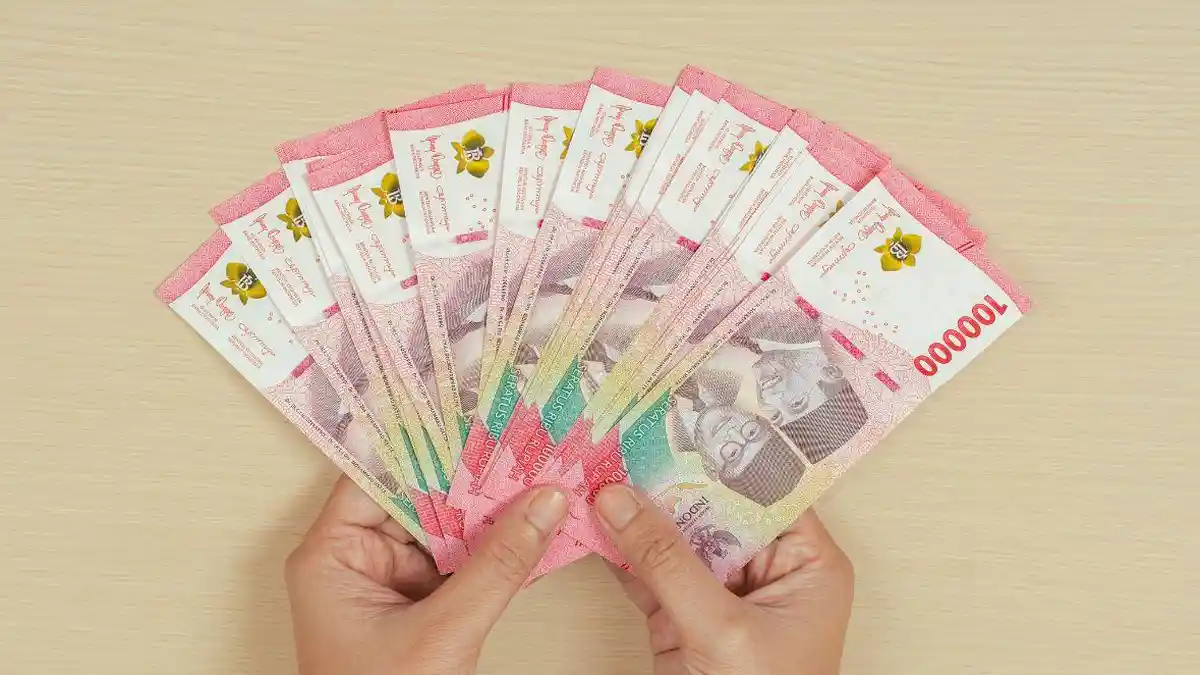 Rupiah Ditutup Melemah di Akhir Pekan pada Level Rp16.750 per Dolar AS