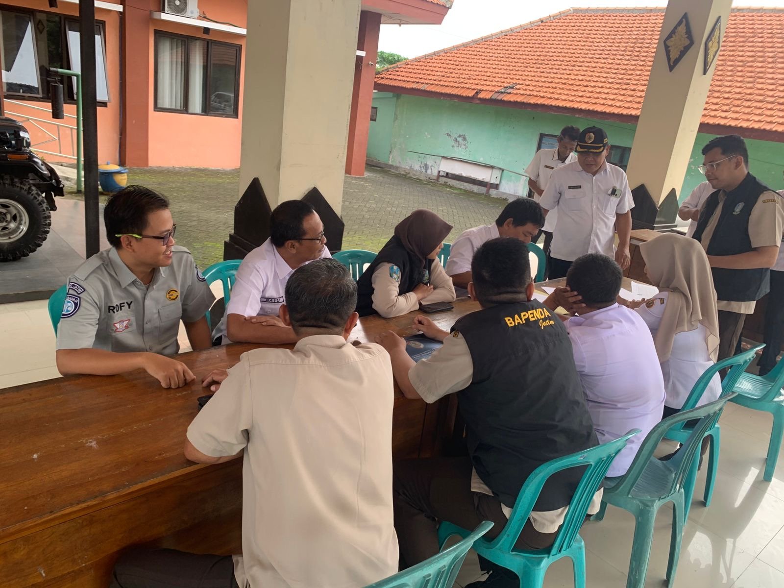 Tim Samsat Mojokerto Laksanakan Sigap Instansi untuk Kendaraan Dinas Plat Merah di Kecamatan Gedeg