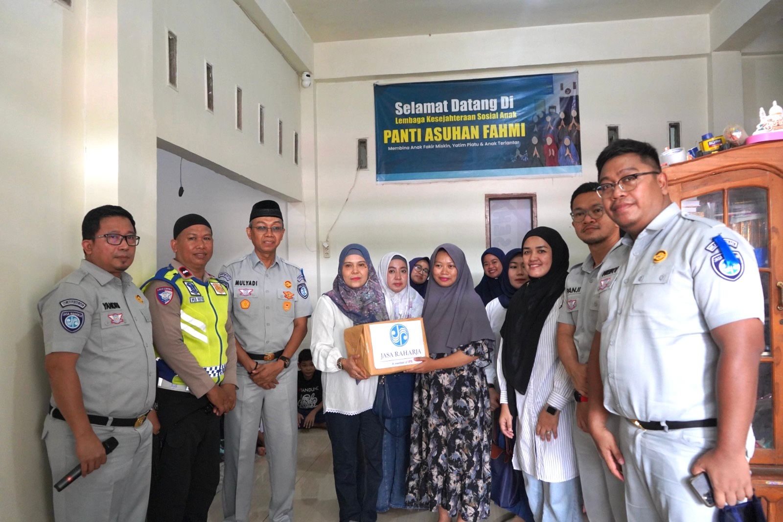 HUT ke-65 Jasa Raharja, Kantor Wilayah Sulawesi Selatan Salurkan Kepedulian Sosial ke Panti Asuhan