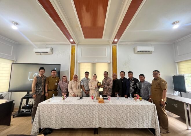 Tim Pembina Samsat Banjarbaru Terima Kunjungan DPRD HST Bahas Strategi Penerapan Opsen PKB