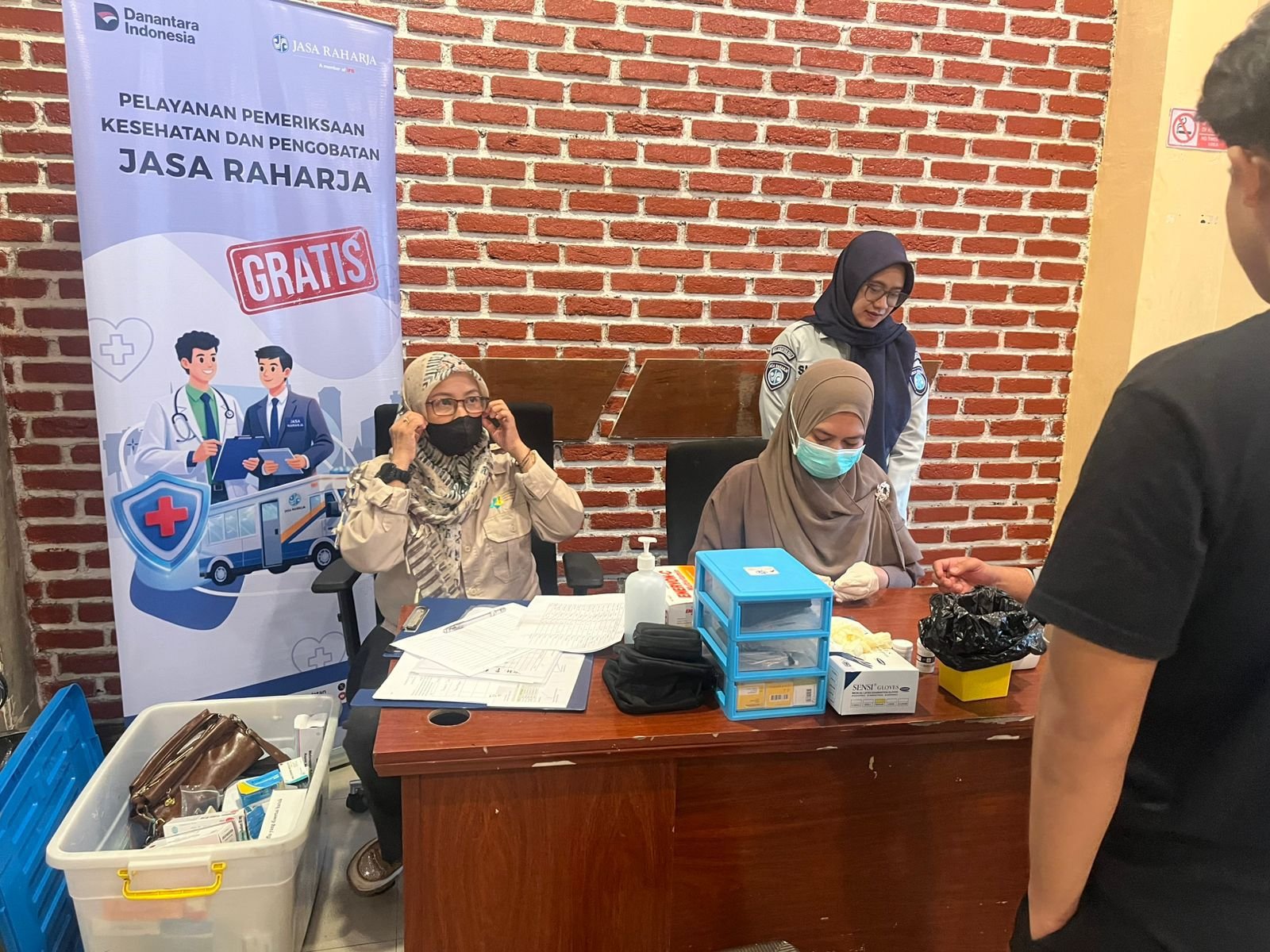 Jasa Raharja Sulsel Perkuat Keselamatan Transportasi Melalui Pemeriksaan Kesehatan Gratis dan PPGD di Cahaya Bone Makassar