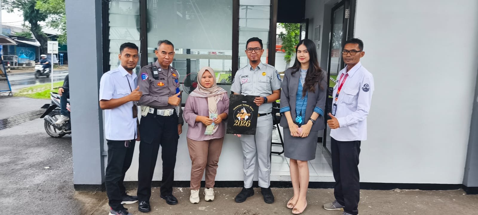 Peningkatan Kualitas Pelayanan Publik, Jasa Raharja Cabang Cirebon dan Tim Pembina Samsat Cirebon Kota, Kab Cirebon, Ciledug dan Kuningan  Gelar Samsat Night