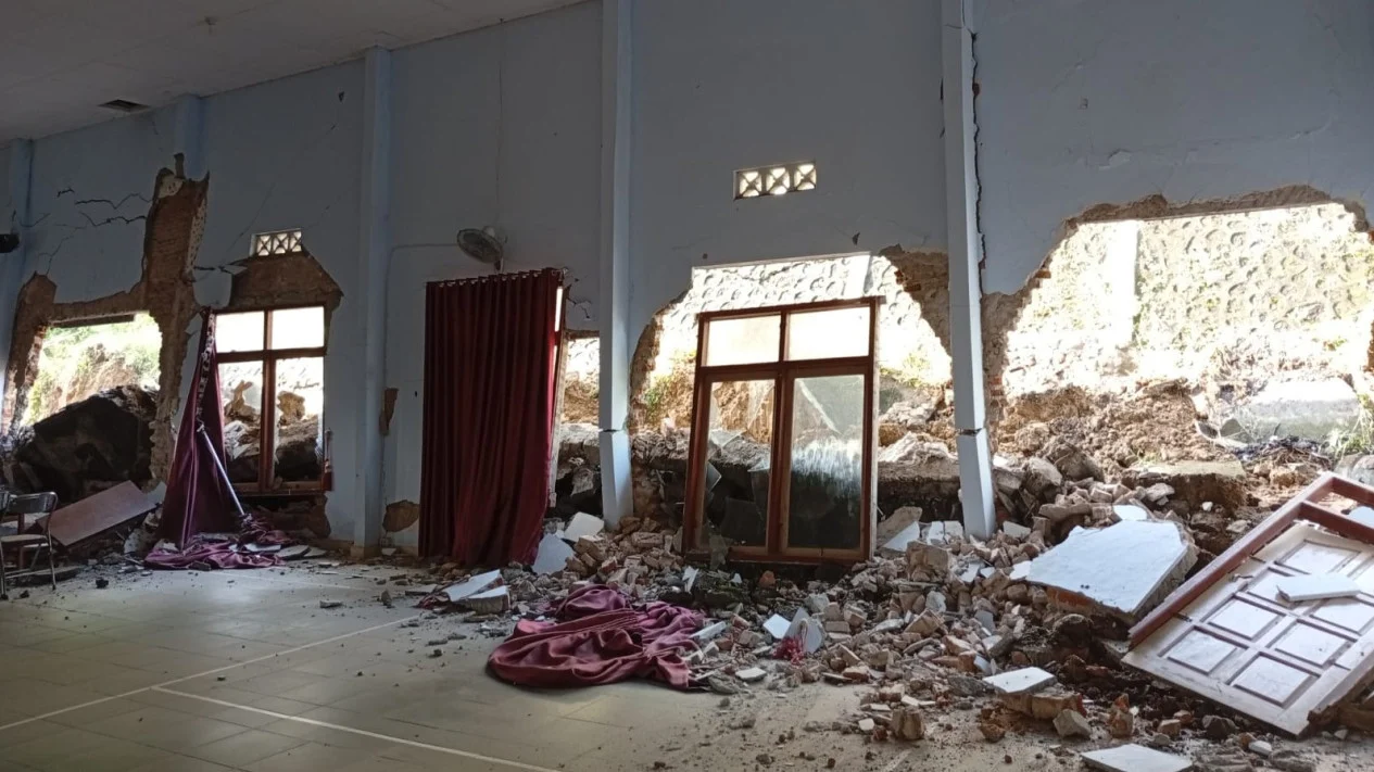 SD Negeri Kokap Alami Kerusakan Parah Imbas Longsor