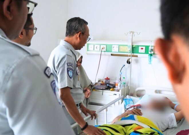 Maksimalkan Pelayanan dan Kepedulian, Jasa Raharja Sulsel Kunjungi Korban dan Berbagi Bingkisan Aksi Simpatik Selama PAM Lebaran 1447 H