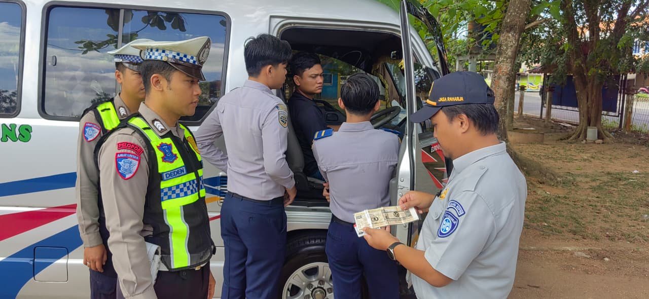 Jasa Raharja bersama Mitra FKLL Laksanakan Ramp Check Kendaraan Umum di Wilayah Kota Tanjungpinang