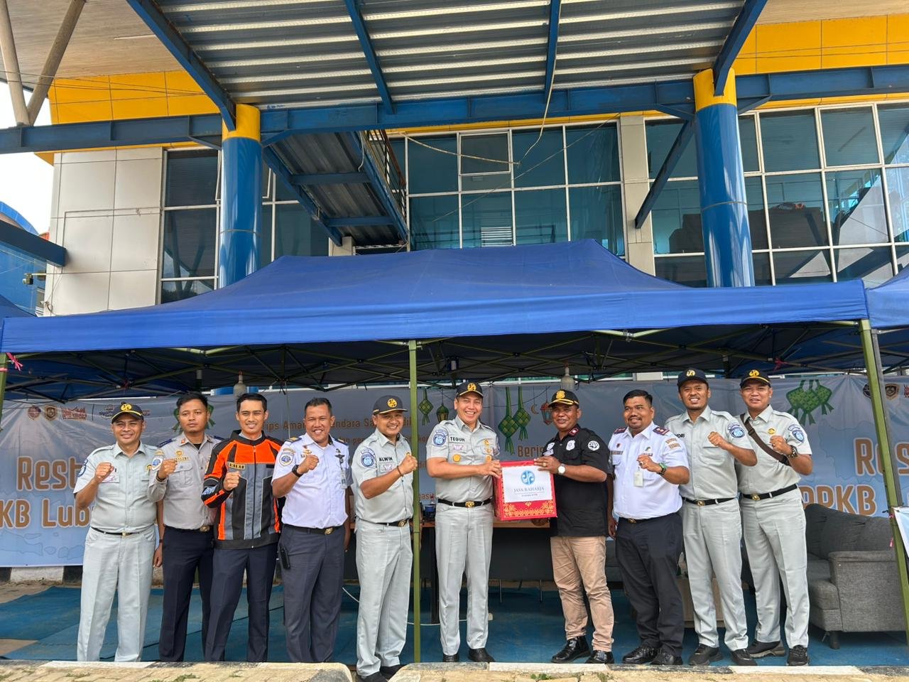 Jasa Raharja Sumatera Barat dan BPTD Lakukan Pengecekan Rem Kendaraan di UPPKB Lubuk Selasih