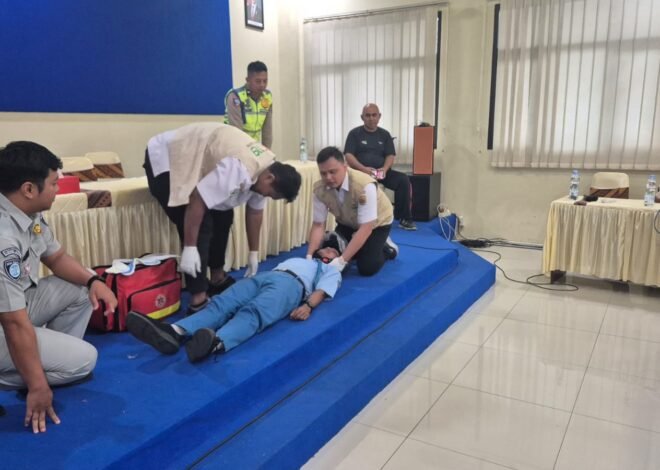 Tekan Fatalitas di Jalur Rawan, Jasa Raharja Bekali Siswa SMKN 1 Purwodadi Kemampuan PPGD