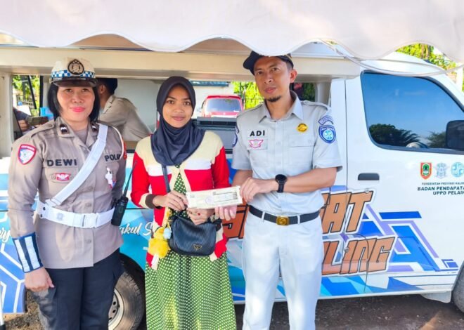 Tim Pembina Samsat Pelaihari Edukasi Pengendara di Terminal Tanah Habang, Pajak Ditekankan
