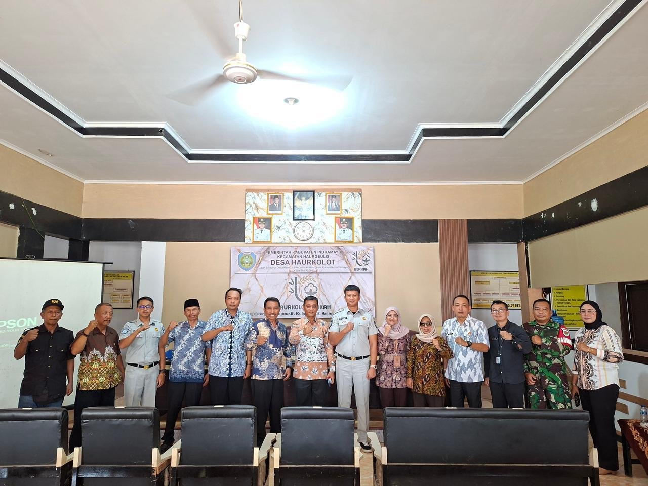 Samsat Haurgeulis Glorifikasikan “Gebyar Apresiasi” Kepatuhan Wajib Pajak di Desa Haurkolot