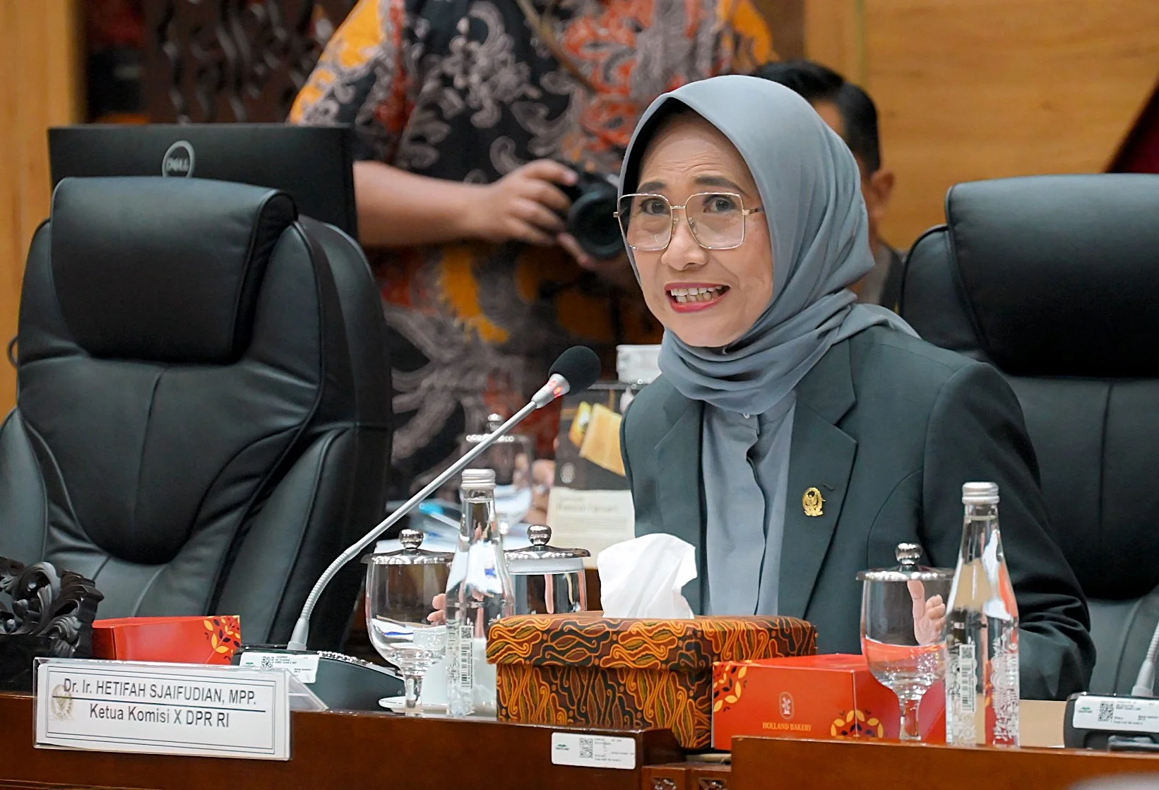 Komisi X Dorong Perguruan Tinggi Tingkatkan Kualitas, Bukan Hanya Serap Tenaga Kerja