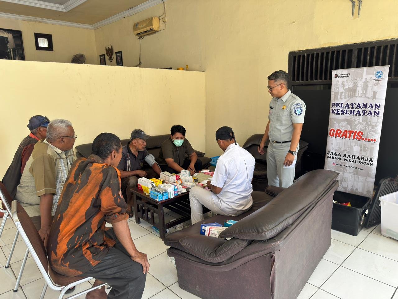 Tingkatkan Kesiapsiagaan Awak Bus, Jasa Raharja Pekalongan Gelar MUKL dan Pelatihan PPGD di PO Dedy Jaya