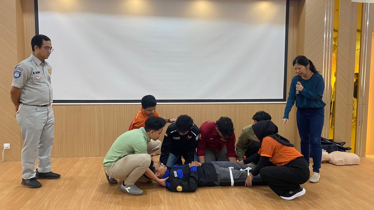 Jasa Raharja Purwokerto Gelar Pelatihan PPGD dan Sosialisasi Keselamatan Kepada Mahasiswa FISIP Unsoed