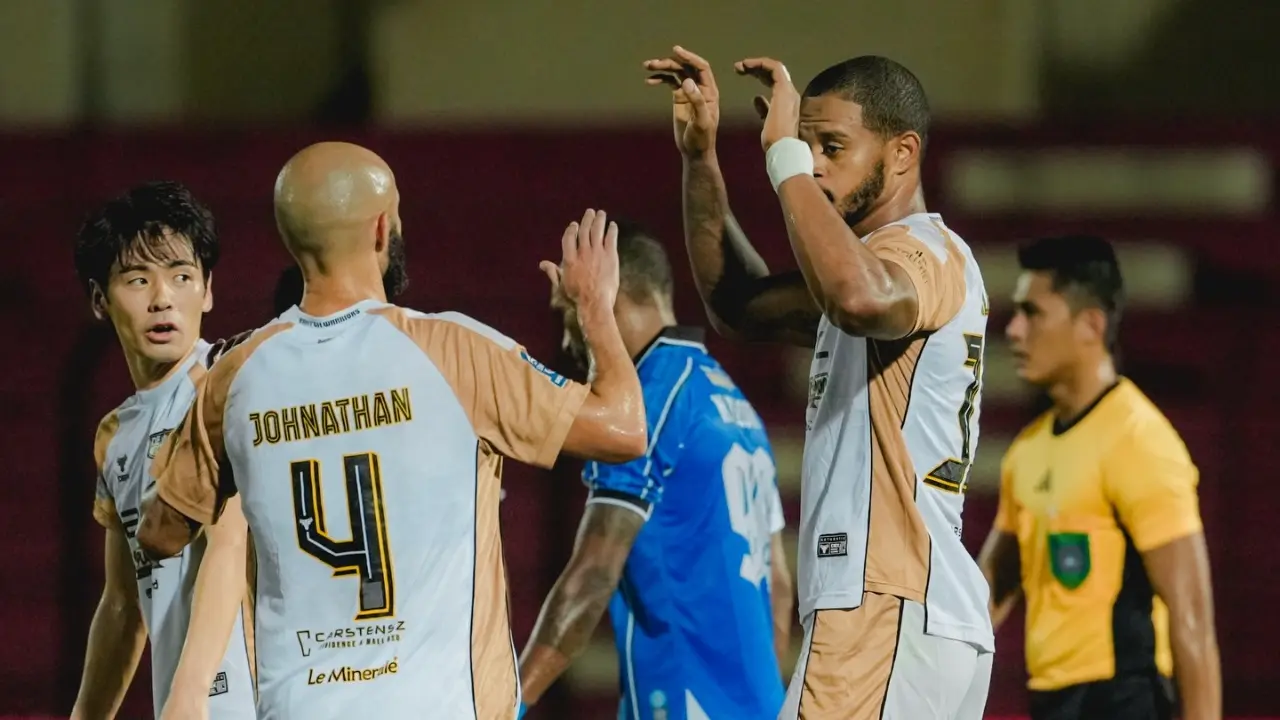 Dewa United Bungkam PSBS Biak 5-0 lewat Aksi Gemilang Alex Martins