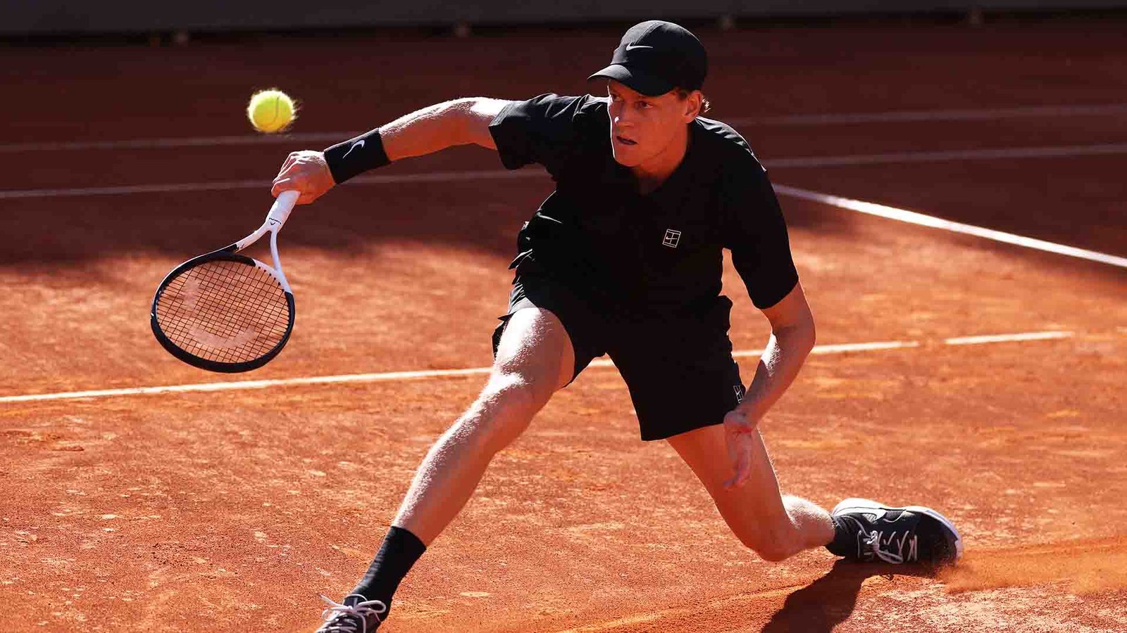 Jannik Sinner Bertekad Lengkapi Career Grand Slam Lewat Roland Garros