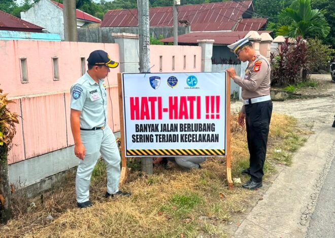 Kolaborasi Jasa Raharja Palopo dan Polres Palopo Perkuat Budaya Tertib Berlalu Lintas Melalui Pemasangan Himbauan Keselamatan di Titik Rawan Laka