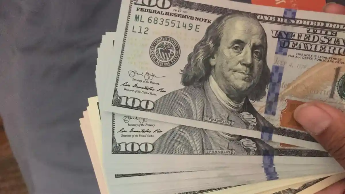 Dolar AS Menguat Terbatas Seiring Pelaku Pasar Mencermati Kebijakan The Fed