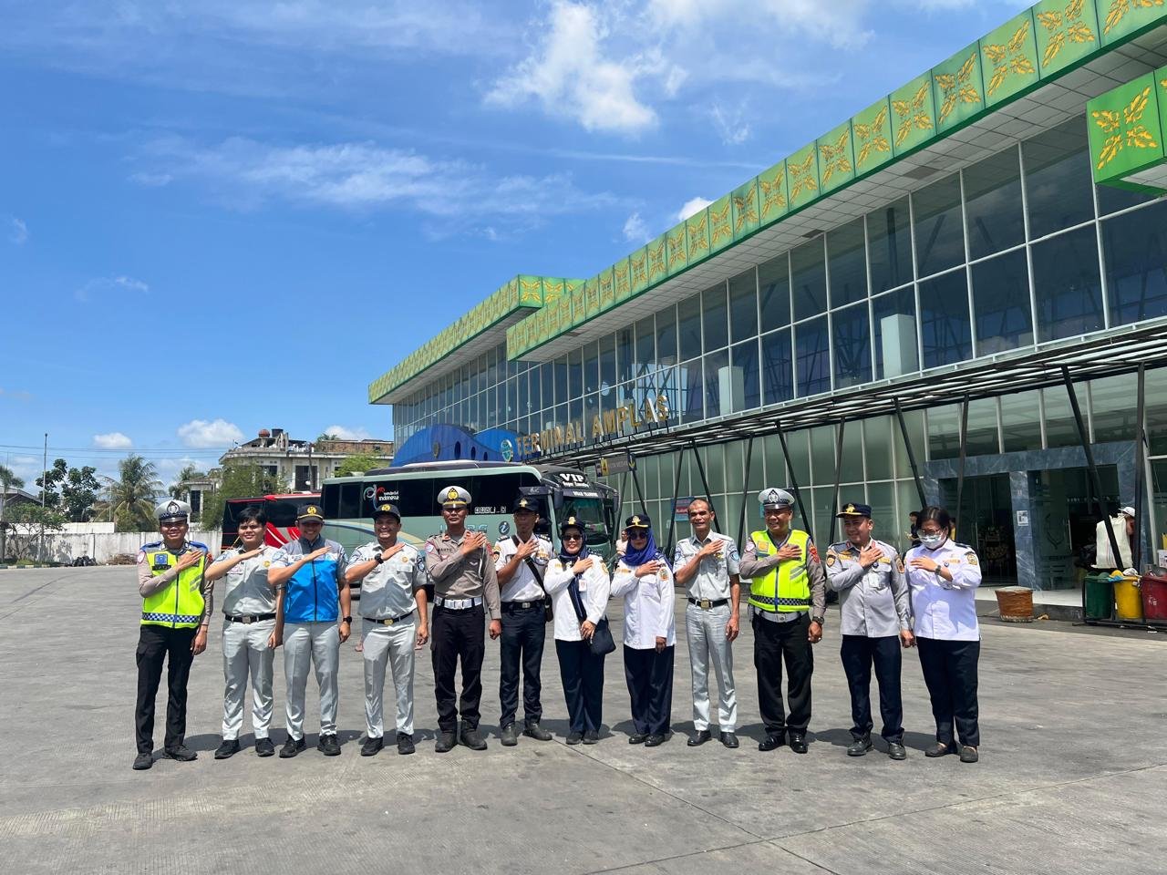 Jasa Raharja Sumatera Utara Bersama Dinas Perhubungan dan BPTD Tk II Laksanakan Ramp Check Bus di Terminal Tipe A Amplas Pada Periode Libur Sekolah