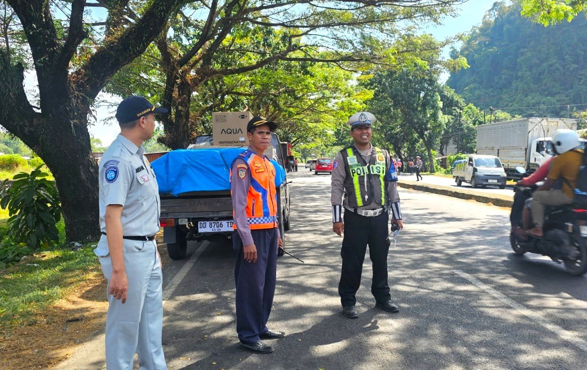 Antisipasi Kecelakaan, Jasa Raharja Bersama Dishub dan Satlantas Pangkep Gelar Razia ODOL dan Uji KIR