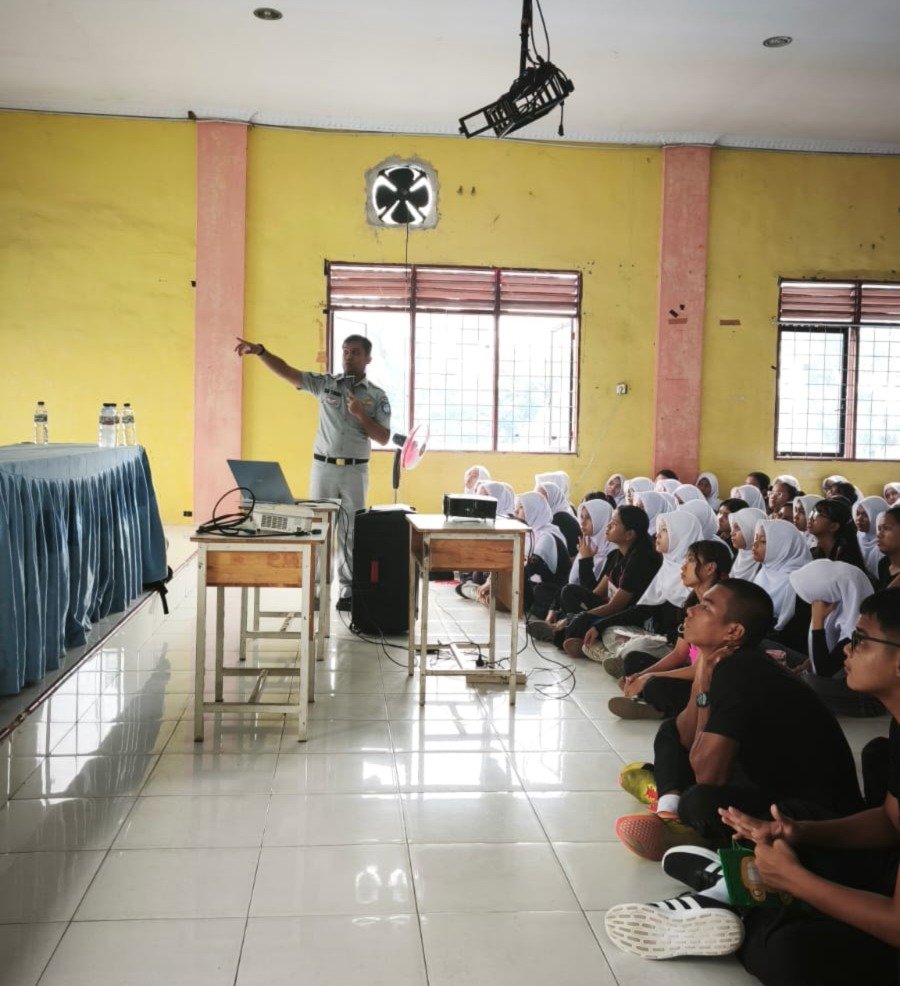 Tanamkan Budaya Tertib Berlalu Lintas Sejak Hari Pertama Sekolah