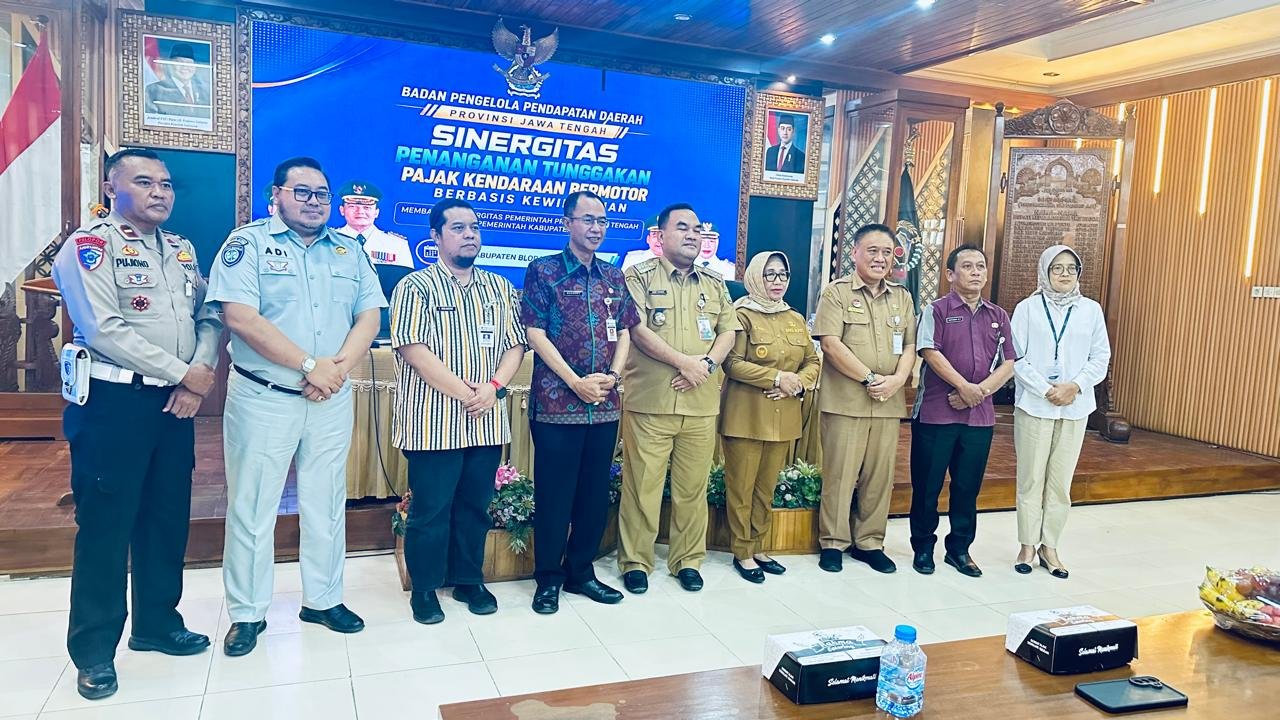 Optimalkan Penerimaan PKB dan SWDKLLJ, Tim Pembina Samsat Jawa Tengah Gelar Roadshow Kolaborasi Bersama Pemerintah Kabupaten Blora