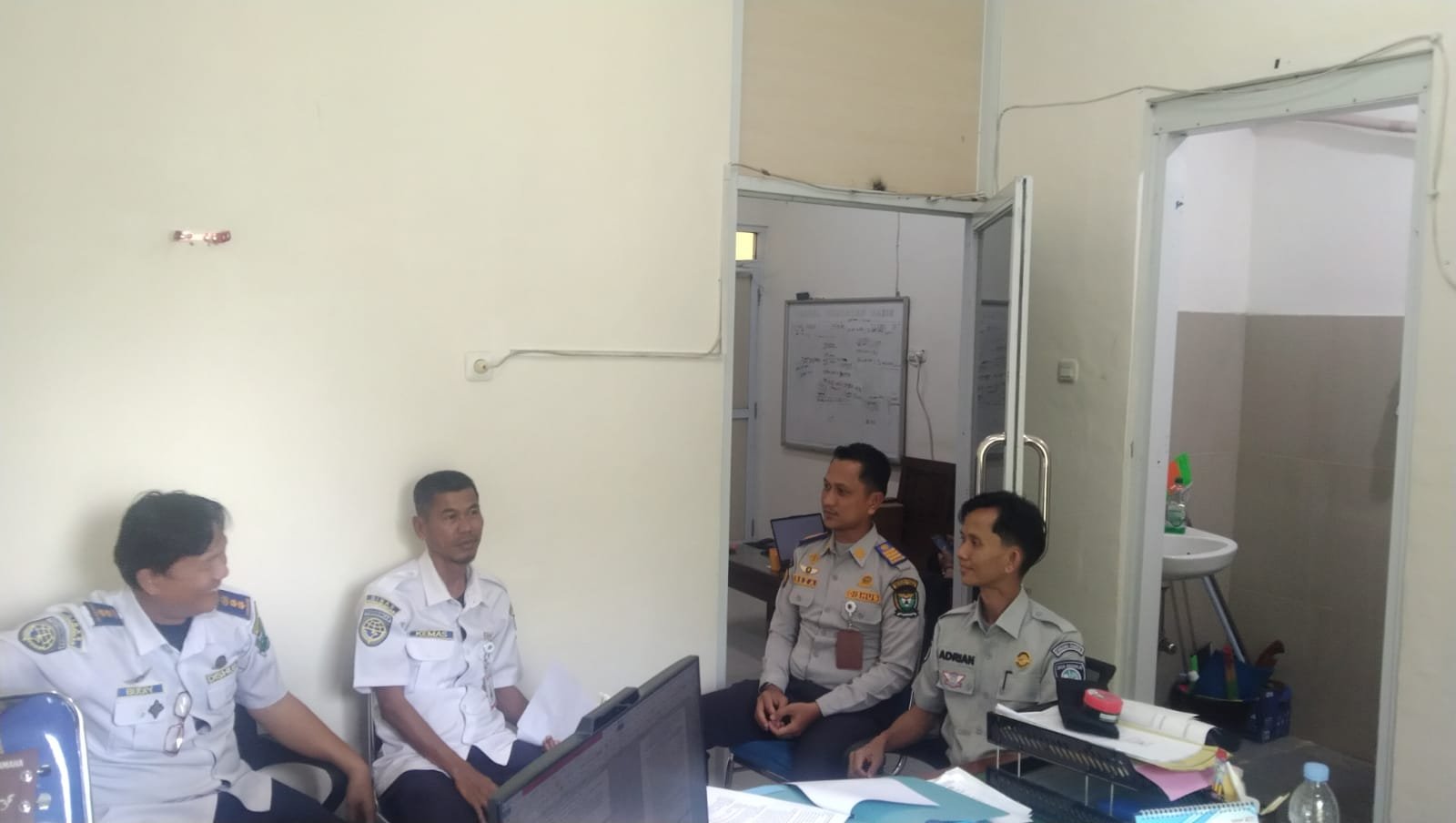 Jasa Raharja Cabang Lahat Perkuat Sinergi dengan Dishub Muara Enim Melalui Validasi dan Rekonsiliasi Data Kendaraan Bermotor Umum