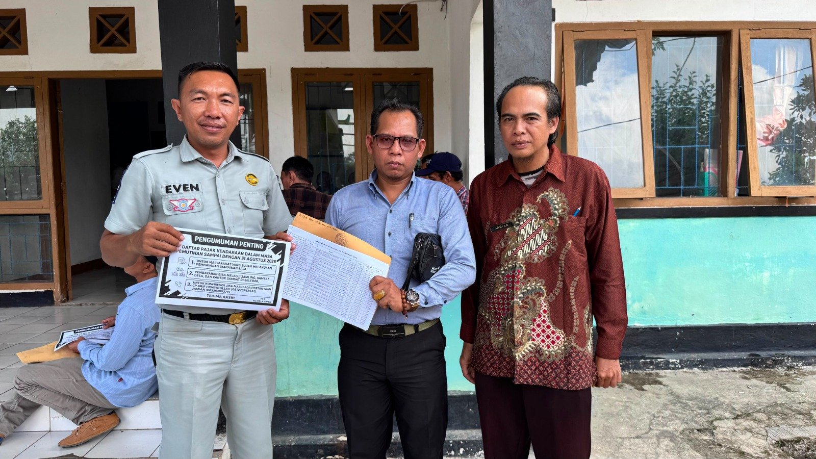 Tim Pembina Samsat Seluma Sosialisasikan Program Pemutihan dan Serahkan Data Tunggakan Pajak Kendaraan di Kecamatan Ulu Talo