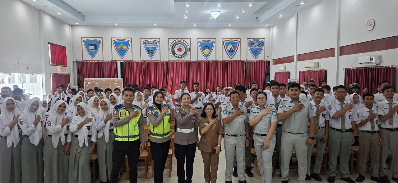 PT Jasa Raharja (Persero) Cabang Tk.I Medan Sosialisasikan Safety Campaign di SMKN 9 Medan