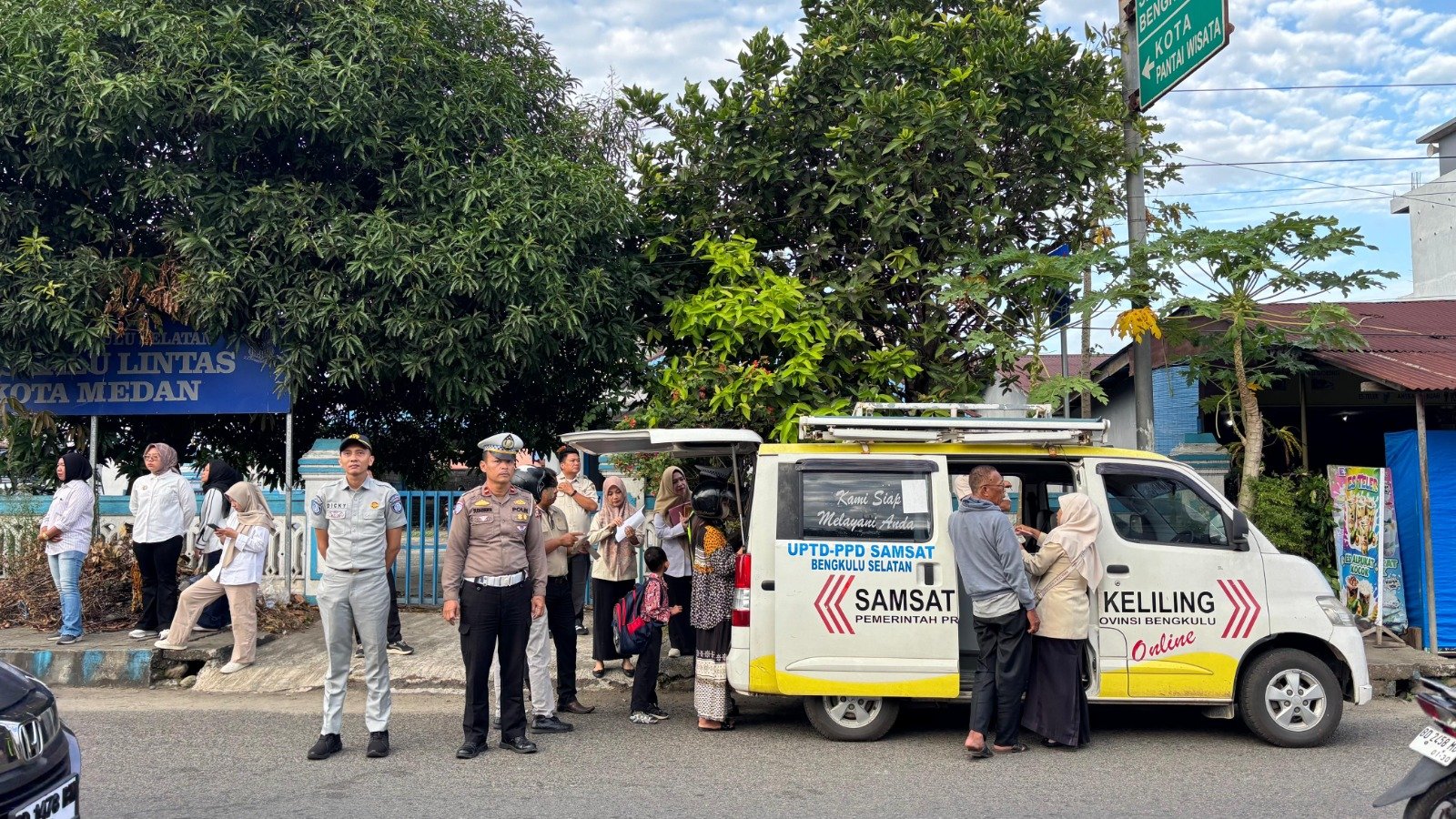 Jasa Raharja Bersama Tim Pembina Samsat Bengkulu Selatan Gelar Operasi Gabungan Tingkatkan Kepatuhan Pajak Kendaraan Bermotor