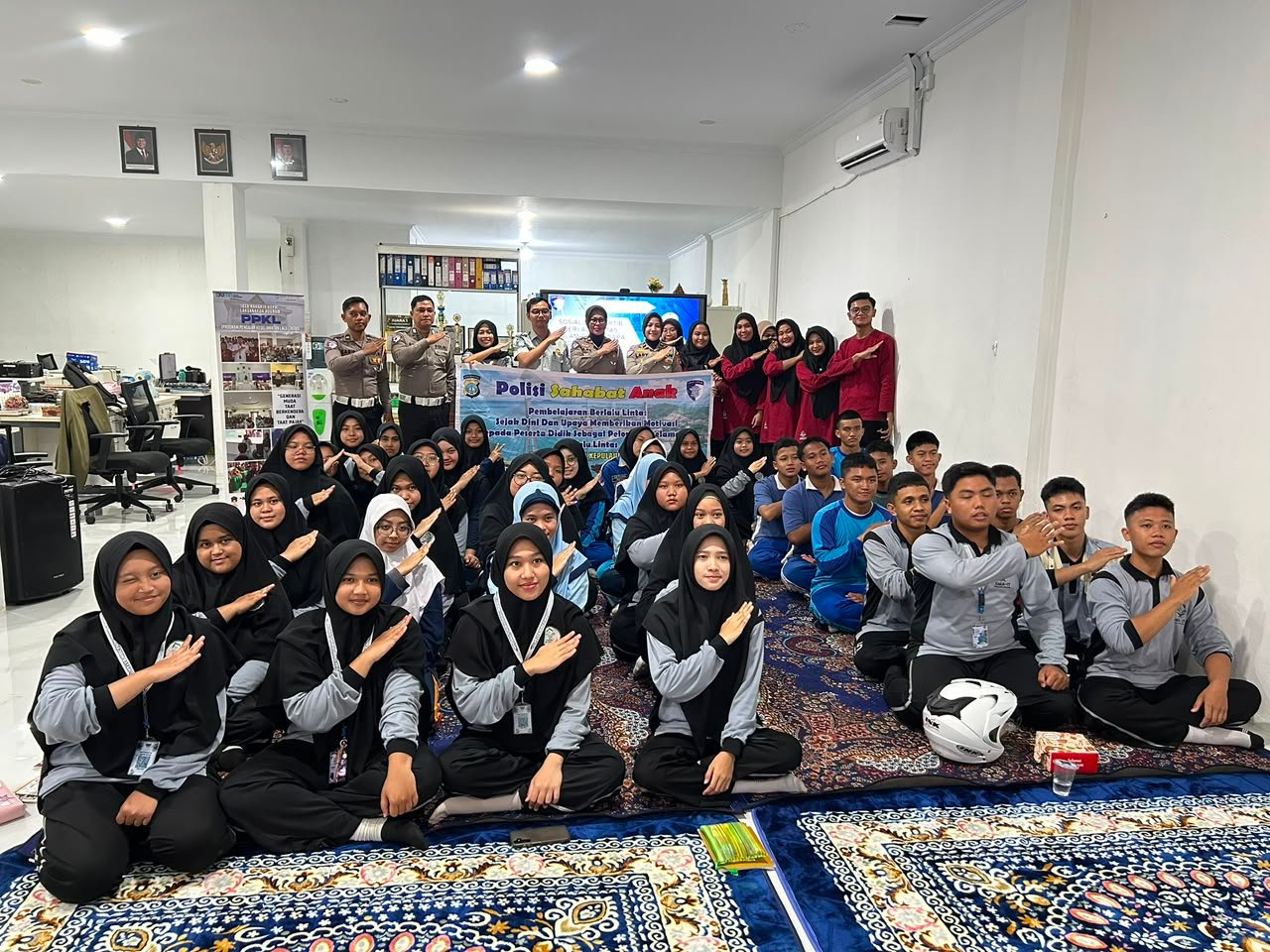 MPLS SMA IT Nurul Muhajirin Batam, Jasa Raharja Kepri Gelar Program PPKL bersama Kamsel Polda Kepri di Wilayah Sekupang