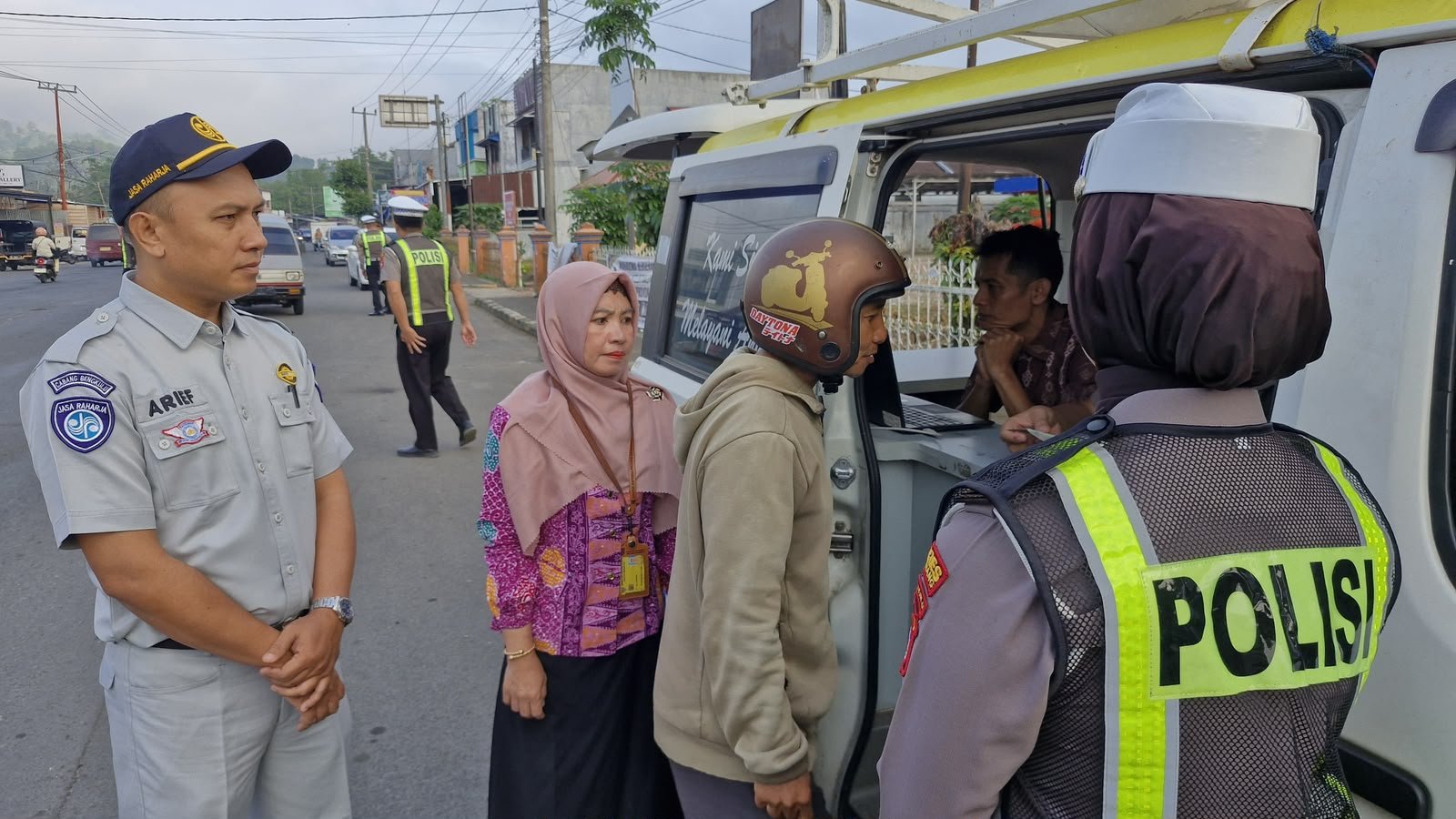 Tim Pembina Samsat Kepahiang Gelar Penertiban dan Sosialisasi Kepatuhan Pajak Kendaraan Bermotor