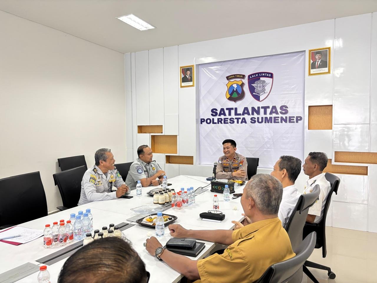 PT. Jasa Raharja (Persero) Cabang Pamekasan mengikuti Rapat Forum Lalu Lintas dan Angkutan Jalan (FLLAJ) di Kabupaten Sumenep