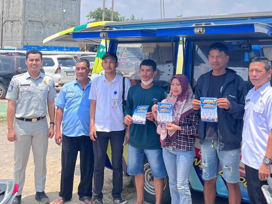 Pelayanan Pajak Hadir Lebih Dekat, Samsat Keliling dan PBB-P2 Sasar Masyarakat Jati Agung